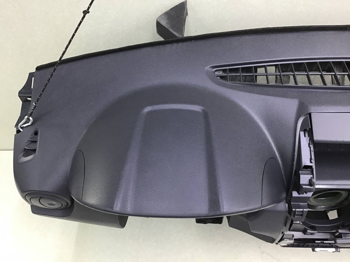Торпедо Lada Largus (R90) 2012-2022 Торпедо Lada Largus (R90) 2012-2022