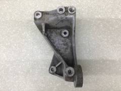 Кронштейн генератора Cadillac SRX (1) 2003-2009