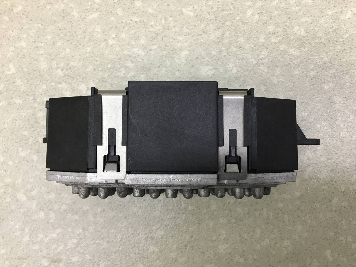 Резистор отопителя Skoda Octavia A5 (1Z5) 2004-2013 Резистор отопителя Skoda Octavia A5 (1Z5) 2004-2013