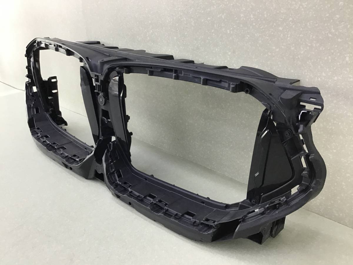 Решетка радиатора BMW X6 G06 2019> Решетка радиатора BMW X6 G06 2019>