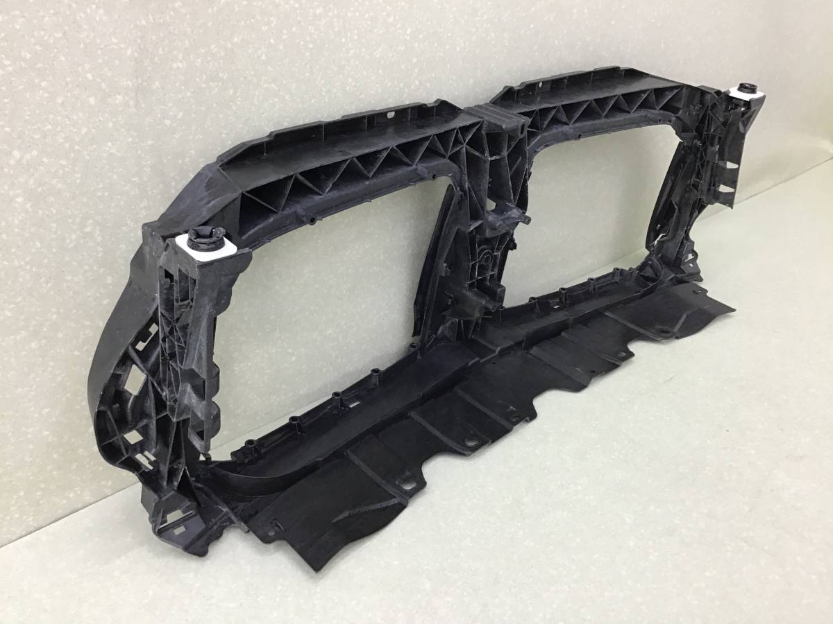 Решетка радиатора BMW X6 G06 2019> Решетка радиатора BMW X6 G06 2019>