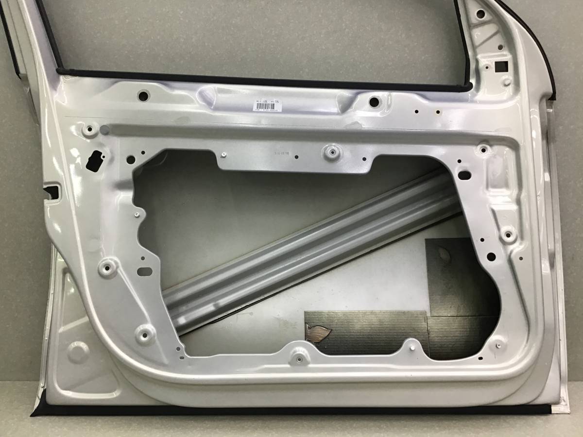 Дверь передняя левая Volkswagen Golf 6 (5K) 2009-2013