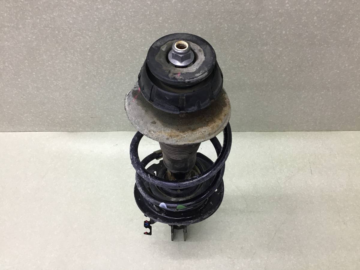 Амортизатор передний правый Renault Logan (2) 2014>